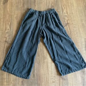 Patagonia Women’s Charcoal Gray Wide Leg Cropped Pants size S
